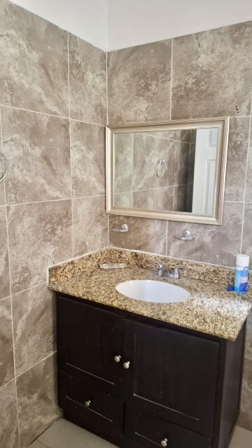 Unfurnished 2bed 3bath Apartment