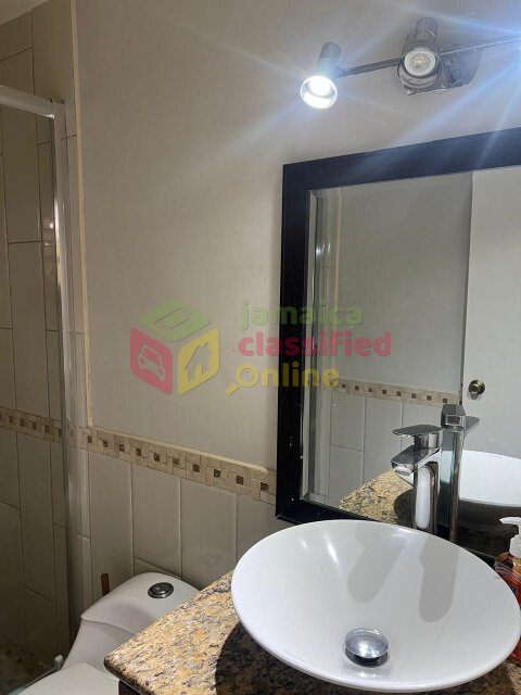 2 Bedroom & 1 Bath Oaklands Apt
