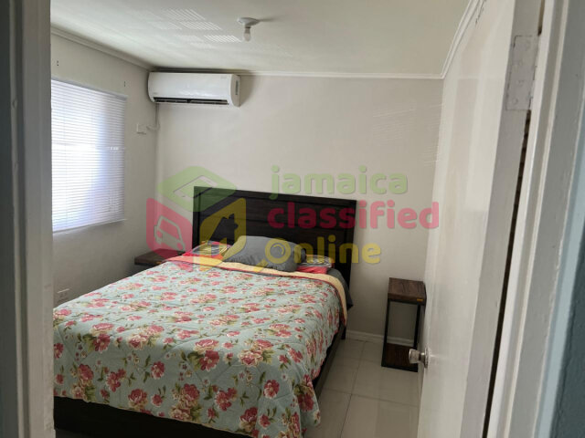2 Bedroom & 1 Bath Oaklands Apt