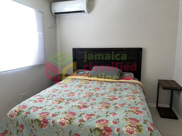 2 Bedroom & 1 Bath Oaklands Apt