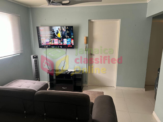 2 Bedroom & 1 Bath Oaklands Apt