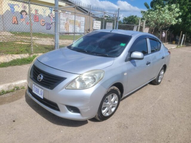 Nissan Latio 2015