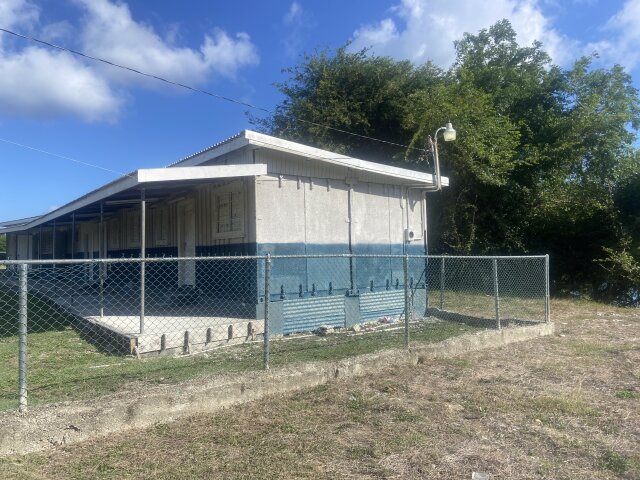 1 Bedroom For Rent