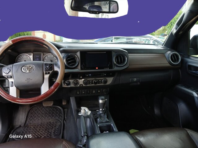 2017 TOYOTA TACOMA 5.3M NEG!