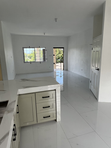 2 Bedroom 1 Bathroom Apartment For Rent 