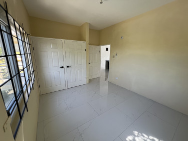 2 Bedroom 1 Bathroom Apartment For Rent 