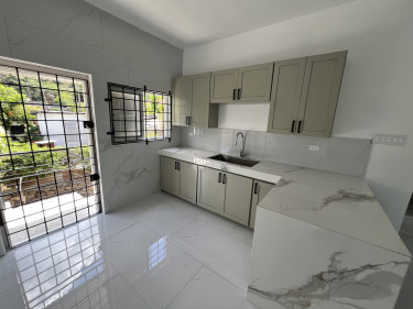 2 Bedroom 1 Bathroom Apartment For Rent 