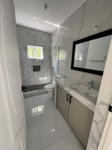 2 Bedroom 1 Bathroom Apartment For Rent 
