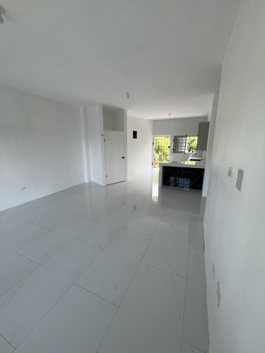 2 Bedroom 1 Bathroom Apartment For Rent 