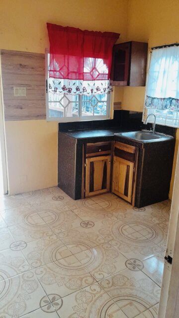 1 Bedroom 1 Bathroom House For Rent