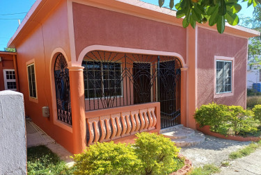  2 Bedroom 2-Bathroom Family Home