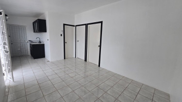 2 Bedroom 1 Bath For Rent