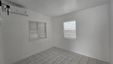 2 Bedroom 1 Bath For Rent