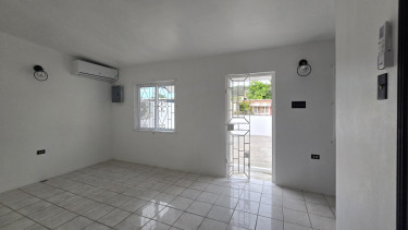 2 Bedroom 1 Bath For Rent