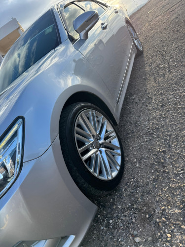2013 TOYOTA CROWN ATHLETE 350G NON-HYBRID