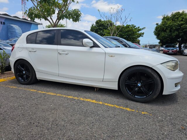 2010 BMW 118i
