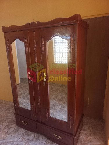 1 Bedroom Studio, Central Location (Unfurnished)