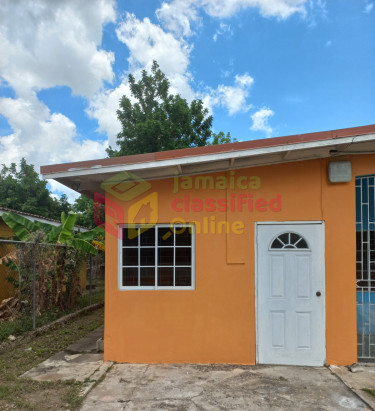 1 Bedroom Studio, Central Location (Unfurnished)
