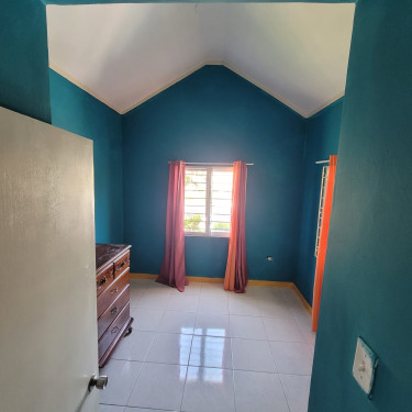 2 Bedrooms Unfurnished