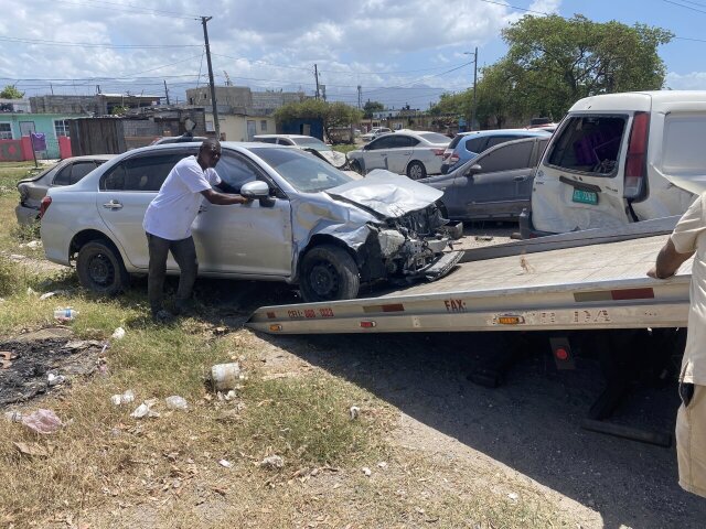 2016 Toyota Axio G Type Crashed