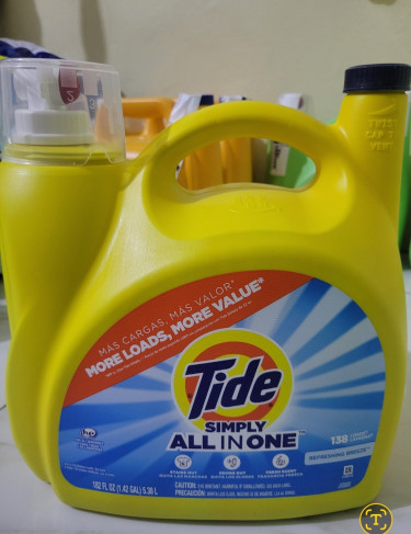 Laundry Detergent And Fabric Softeners 