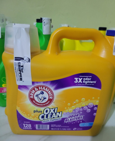 Laundry Detergent And Fabric Softeners 
