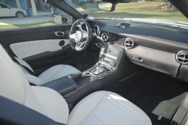 MERCEDES BENZ SLC43 AMG