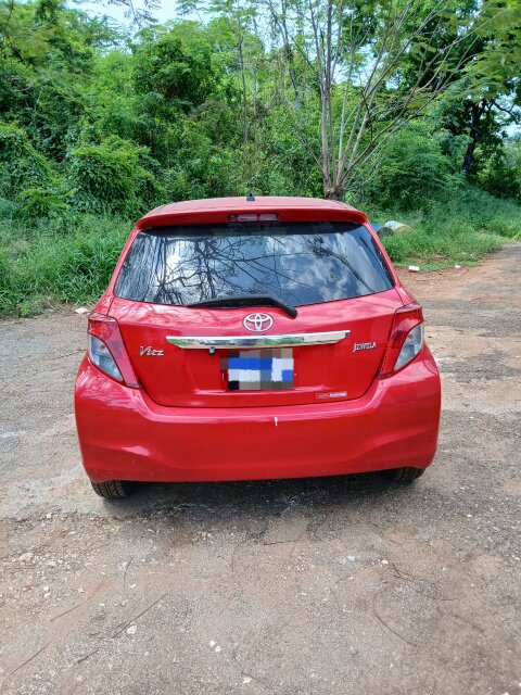 2013 Toyota Vitz $990K 8763188237