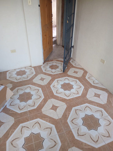 1 Bedroom House R