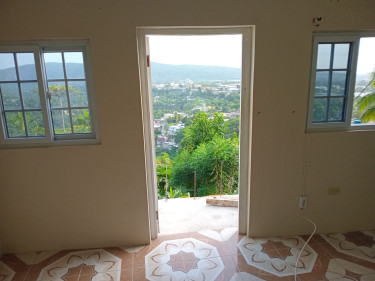 1 Bedroom House R