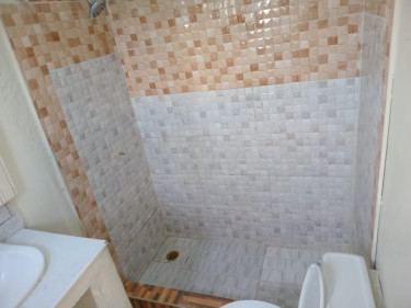 1 Bedroom House R