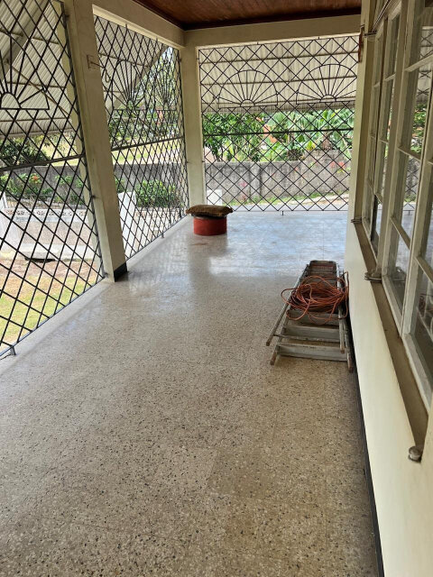 5 Bedroom Commercial/residential Property