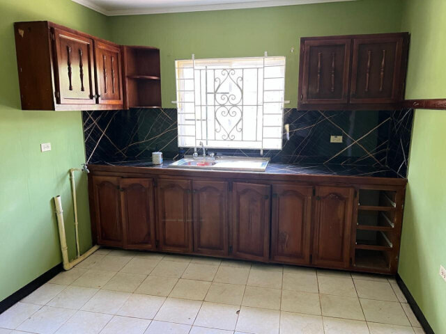 5 Bedroom Commercial/residential Property