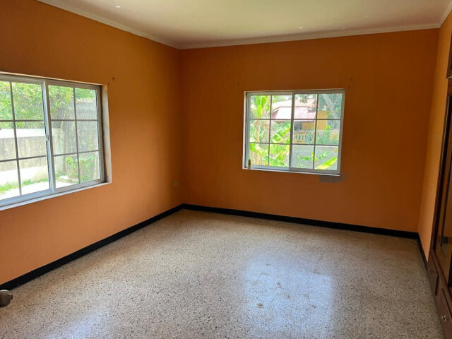 5 Bedroom Commercial/residential Property