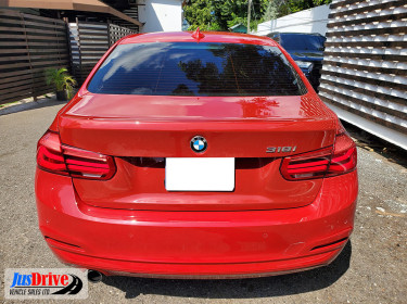 2018 BMW 318i