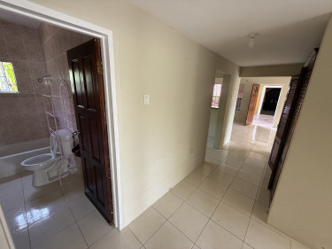 2 Bedroom Runaway Bay, Honeymoon Ci