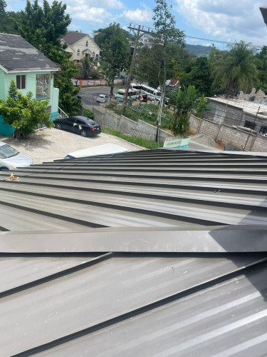 Standing Seam Panels Roofing System 