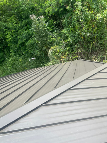 Standing Seam Panels Roofing System 