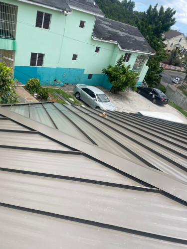Standing Seam Panels Roofing System 