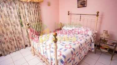 5 Bedroom 5 Baths 2 Storey Income Earner Property