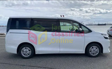 2015 Toyota Voxy
