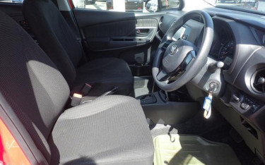 Toyota Vitz 2018