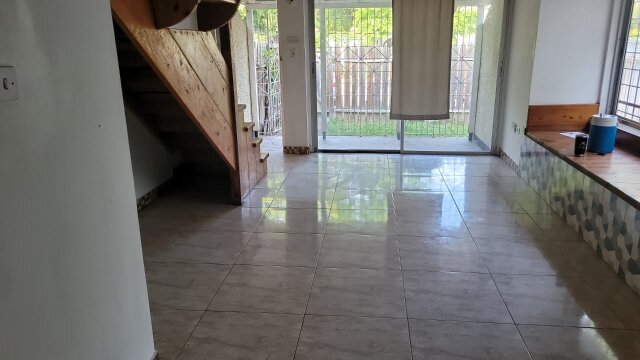 1 Bedroom And 1 Single Attic Space