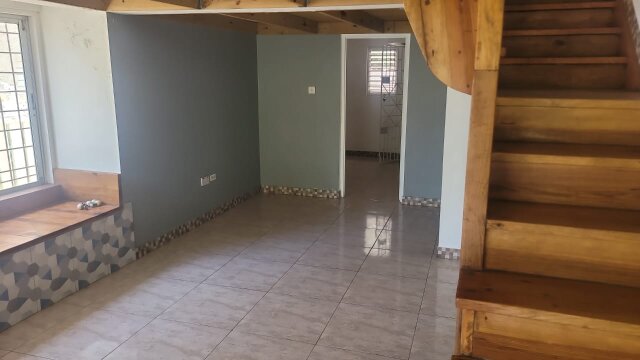 1 Bedroom And 1 Single Attic Space