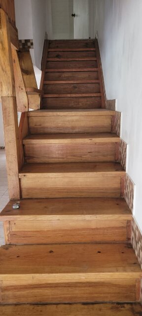 1 Bedroom And 1 Single Attic Space