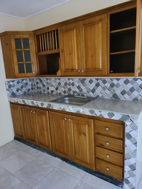 2 Bedroom Unit In Leas Flat, Red Hills