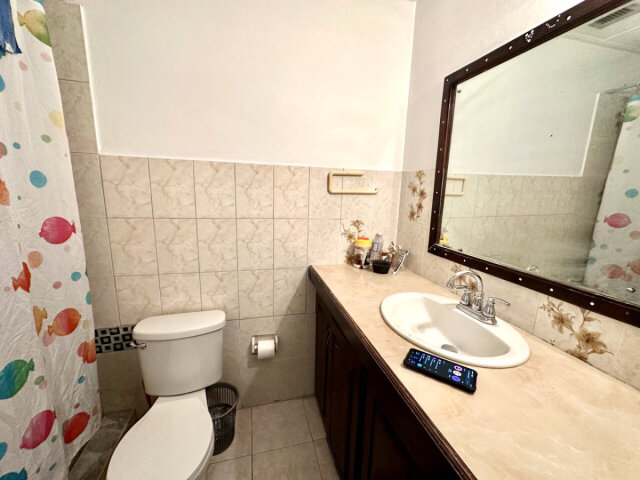 3 Bedroom 2bath Unfurnished Apartment