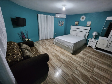 Airbnb 1Bedroom Condo Airbnb & Hotels Cornwall Courts 