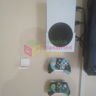 XBOX SERIES S Consoles Saint Andrew