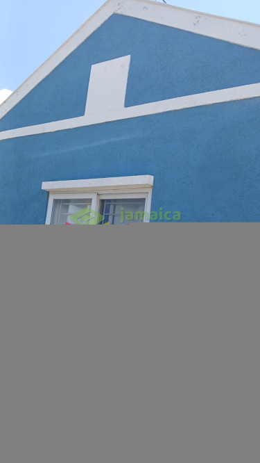 1 Bedroom/ Shared Bathroom & Kitchen